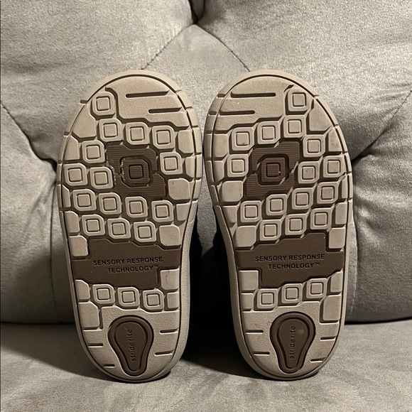 Stride Rite Braxton Sneaker Boot - Picture 5 of 5